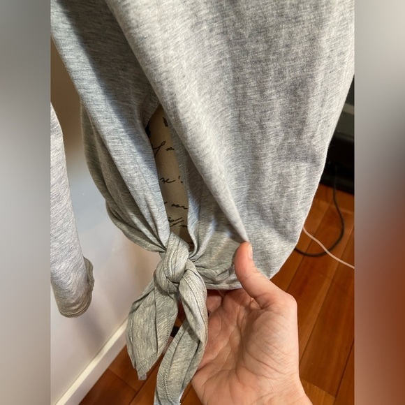 Lululemon “To The Point” Asymmetrical Top sz 4 Heathered‎ Light Grey - Picture 5 of 7